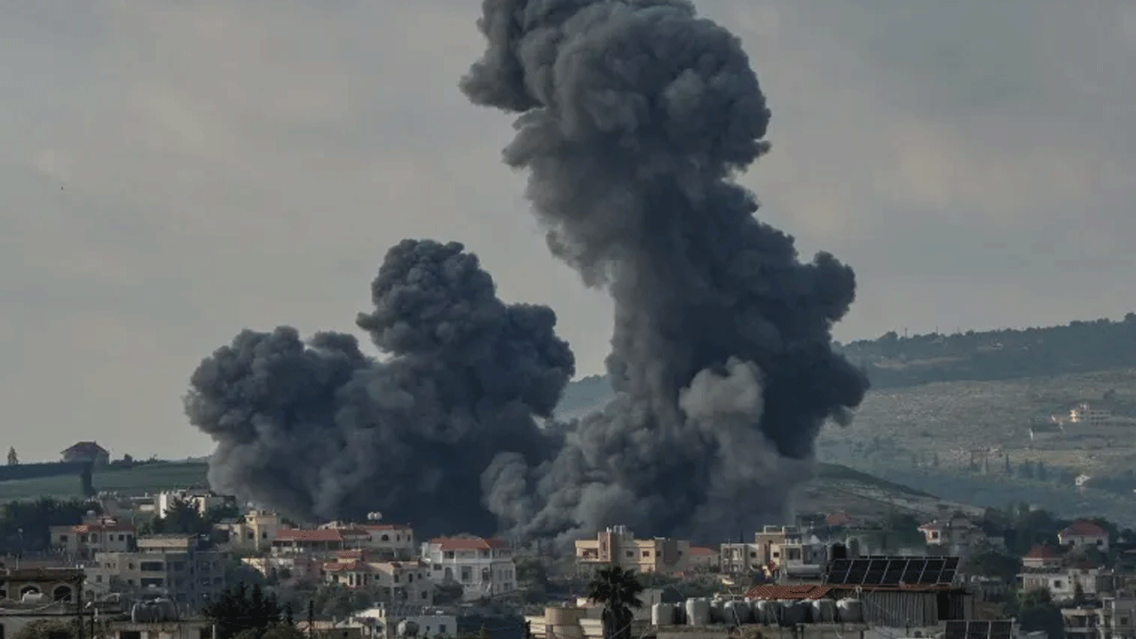 Israel Strikes | హెజ్బొల్లా స్థావరాలపై ఇజ్రాయెల్‌ దాడులు.. 41 మంది మృతి