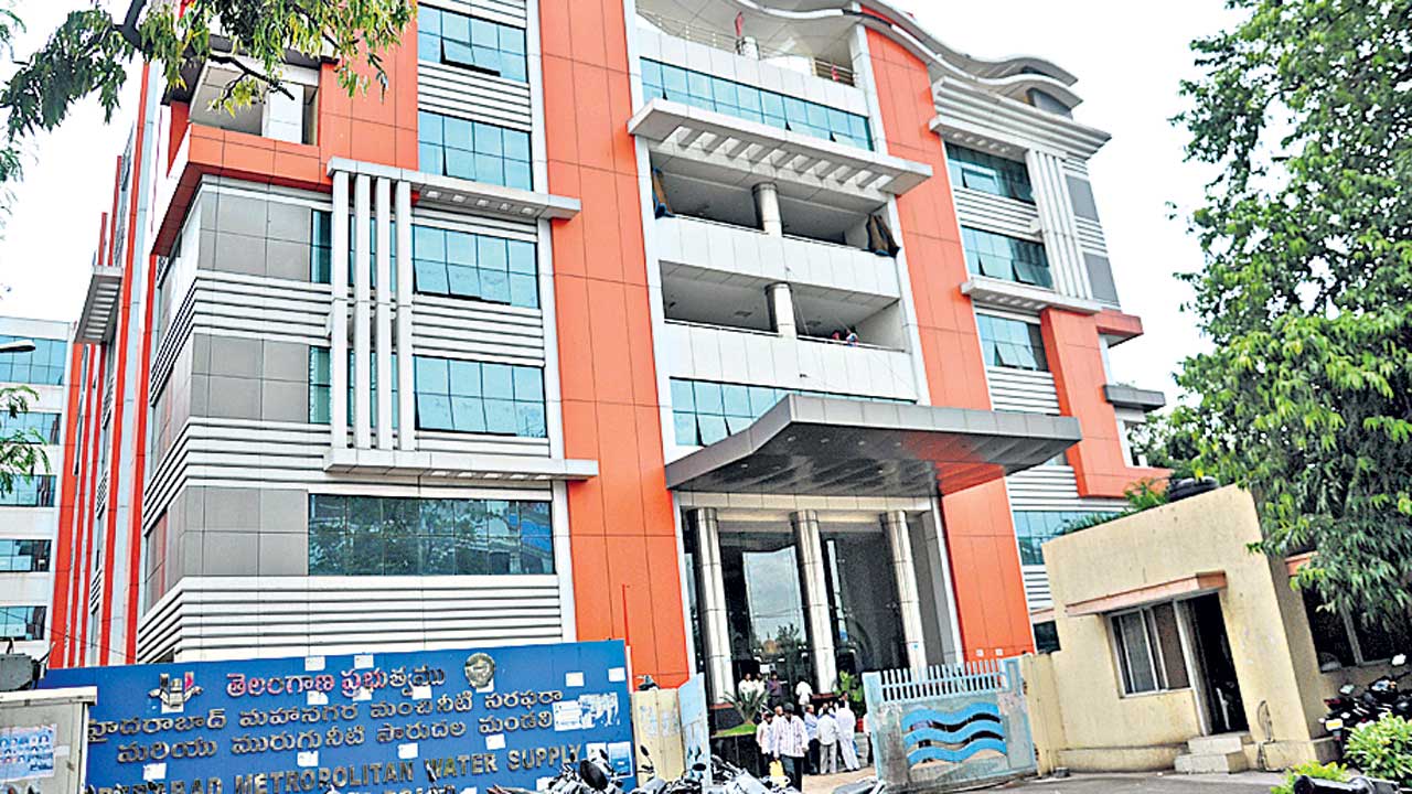 జలమండలి నీటి దందా!