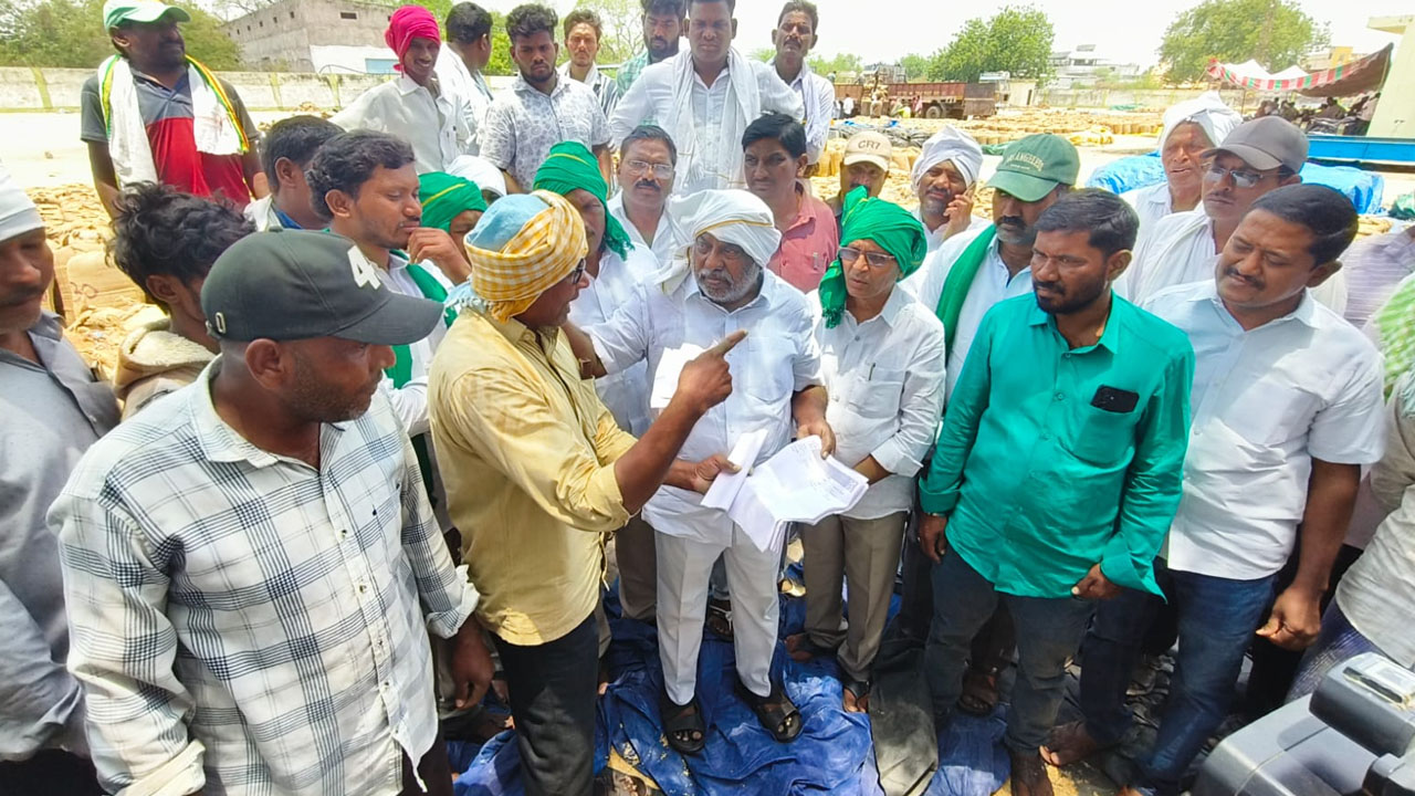 Jogu Ramanna | జొన్న కొనుగోళ్లలో రైతులు ఇబ్బందులు పడకుండా చర్యలు తీసుకోవాలి : మాజీ మంత్రి జోగు రామన్న