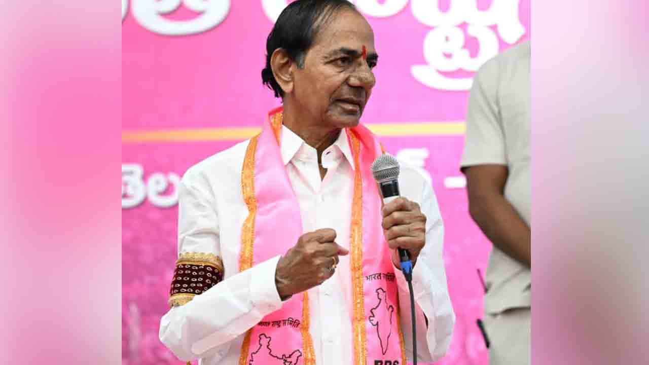 KCR | ఎర్రవెల్లి నివాసంలో బీఆర్ఎస్ అధినేత కేసీఆర్‌ అధ్యక్షతన కీలక సమావేశం.. వీడియో