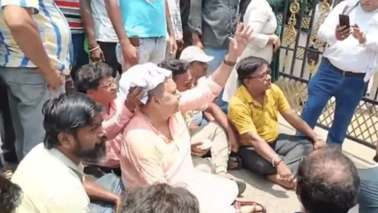 Kalyan Banerjee | పశ్చిమబెంగాల్‌లో మరో టీఎంసీ ఎంపీపై దాడి..!