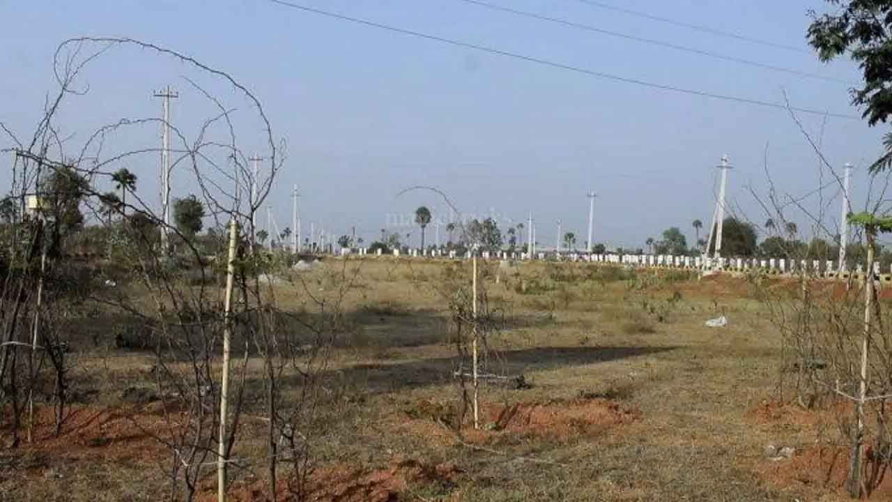 ఖానామెట్‌ కబ్జాల తొలగింపు