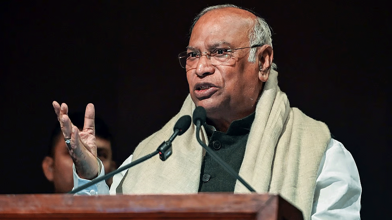 Kharge | ఎండల గురించి కాదు పెరుగుతున్న ధరల గురించి మాట్లాడండి.. ప్రధాని మోదీకి ఖర్గే కౌంటర్‌