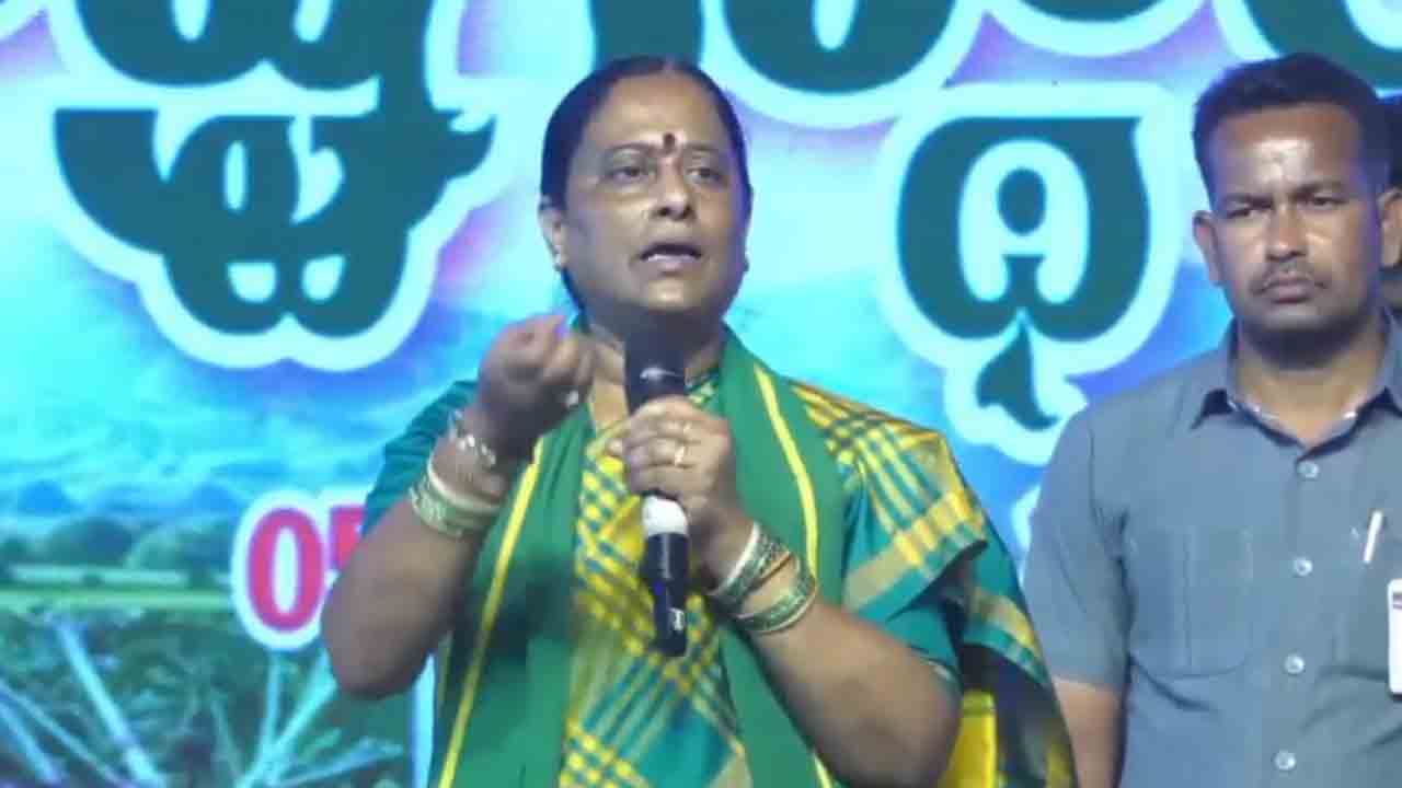 konda Surekha | మీటింగులు పెట్టుడు.. జైశ్రీరామ్ అనుడు : బీజేపీ నేతలపై మంత్రి కొండాసురేఖ