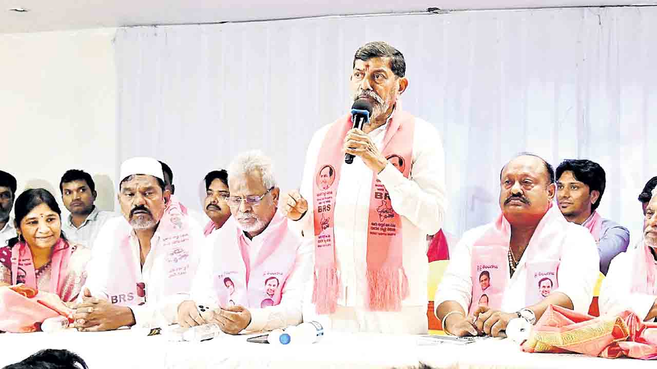 పాలనలో కాంగ్రెస్‌ విఫలం.. ప్రజల్లో తీవ్ర వ్యతిరేకత ఉంది.. కొండూరి రవీందర్‌రావు