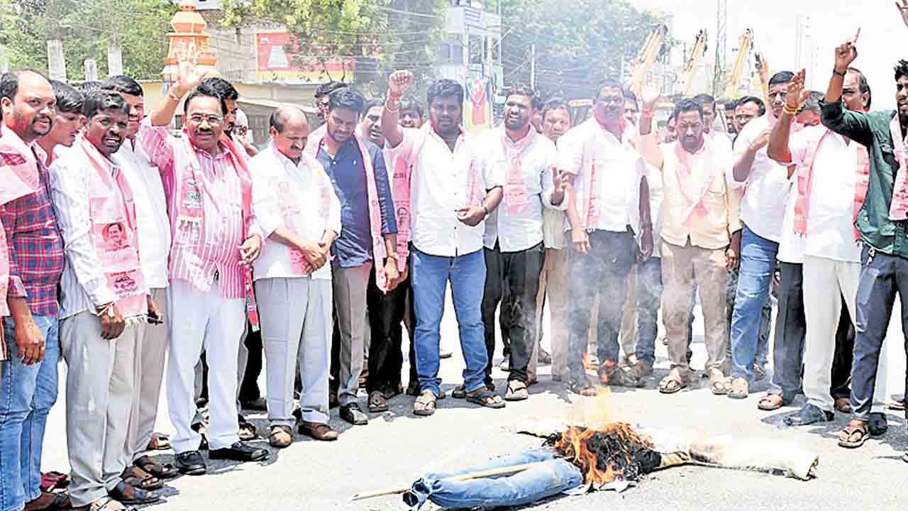 భగీరథ్‌ను కాపాడేందుకు సీఎం యత్నం.. మునుగోడు మాజీ ఎమ్మెల్యే కూసుకుంట్ల