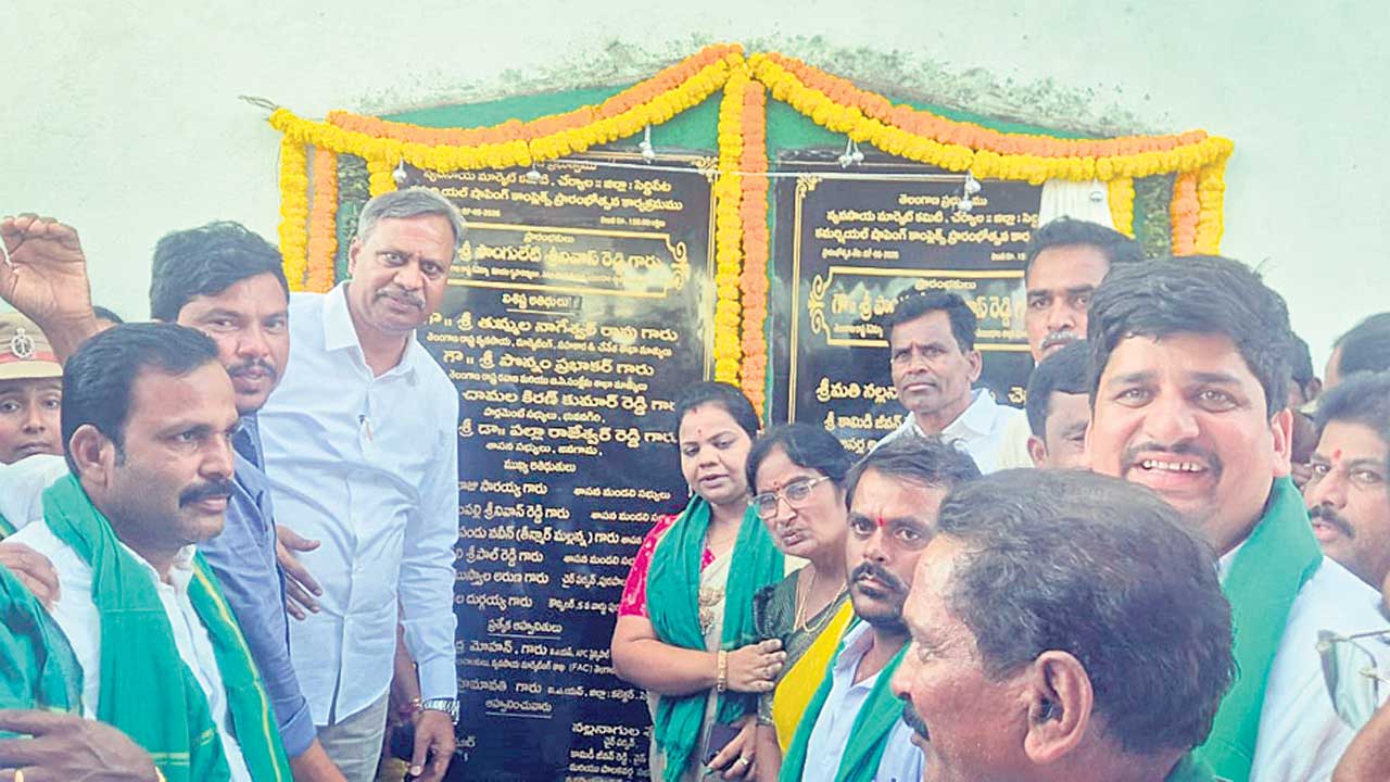 అభివృద్ధి పనులు అడ్డుకోవడం తగదు