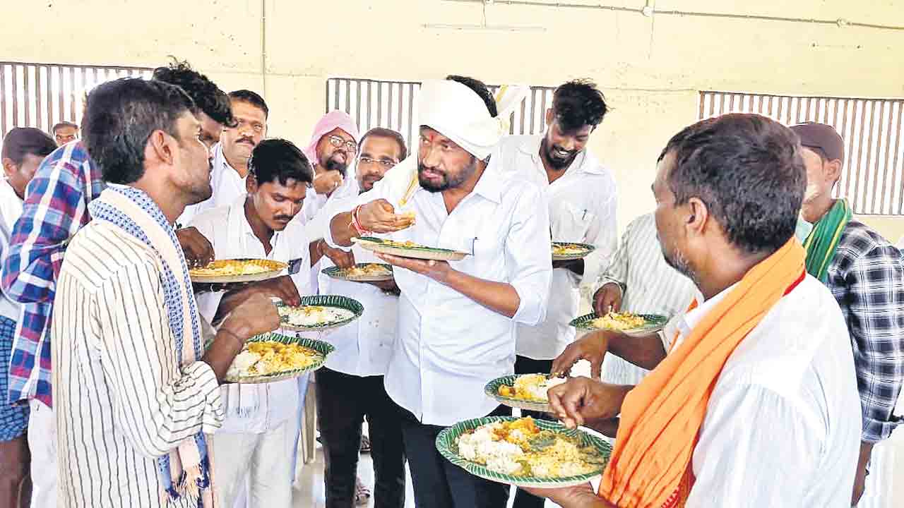 కొనుగోళ్లలో సర్కారు విఫలం.. రైతులకు అండగా బీఆర్‌ఎస్‌