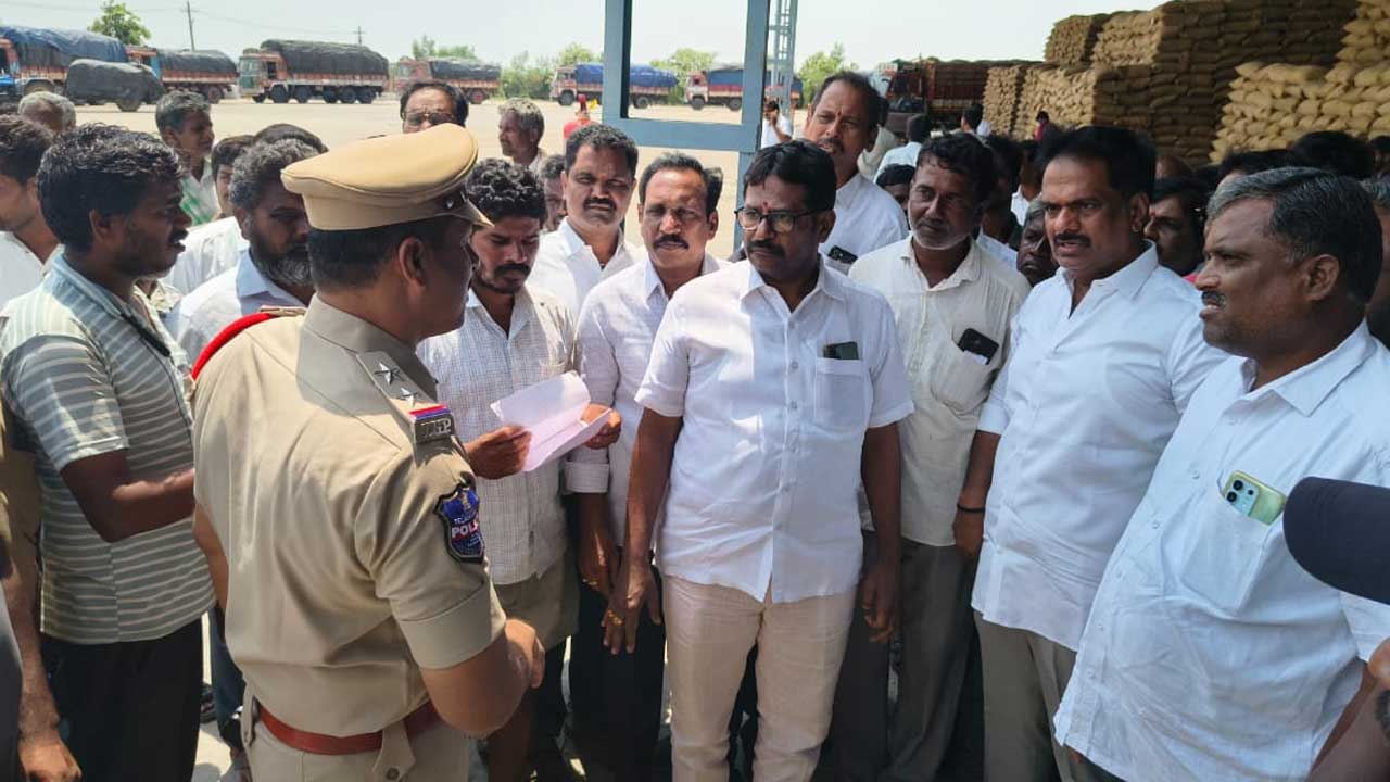 కాంగ్రెస్‌ పాలనలో దళారులదే పైచేయి