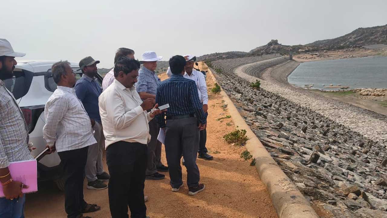 ప్రాజెక్టుల భద్రతపై నివేదిక తయారీకి..