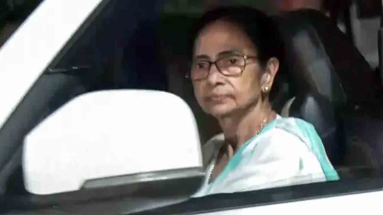 బెంగాల్‌ శాసనసభ రద్దు.. మమత ఇకపై సీఎం కాదు.. గవర్నర్‌ కార్యాలయం వెల్లడి
