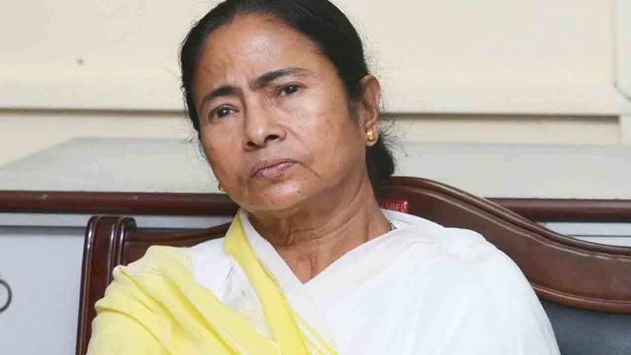 మమత సమావేశానికి 10 మంది ఎమ్మెల్యేల డుమ్మా!