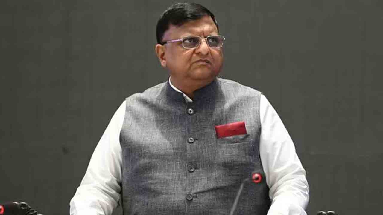 బెంగాల్‌ సీఎస్‌గా ఎన్నికల ప్రధానాధికారి నియమించిన బీజేపీ సర్కార్‌