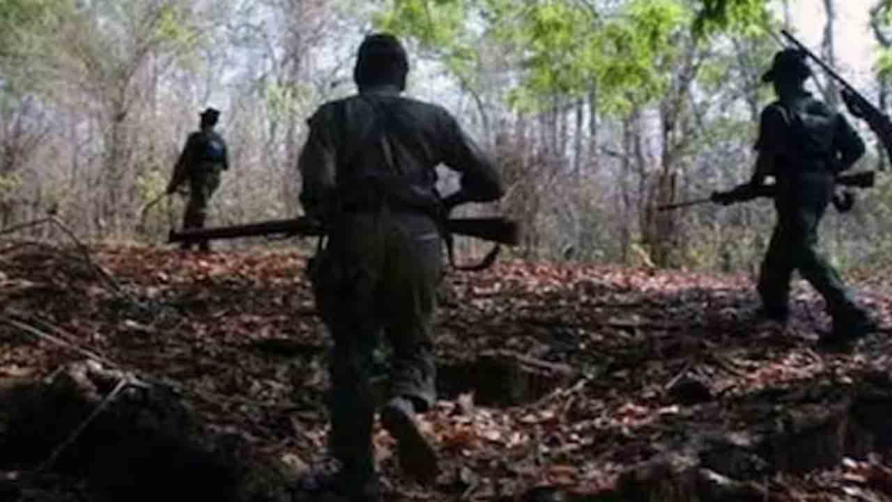 రుక్మాపూర్‌లో నలుగురు మావోయిస్టుల అరెస్టు