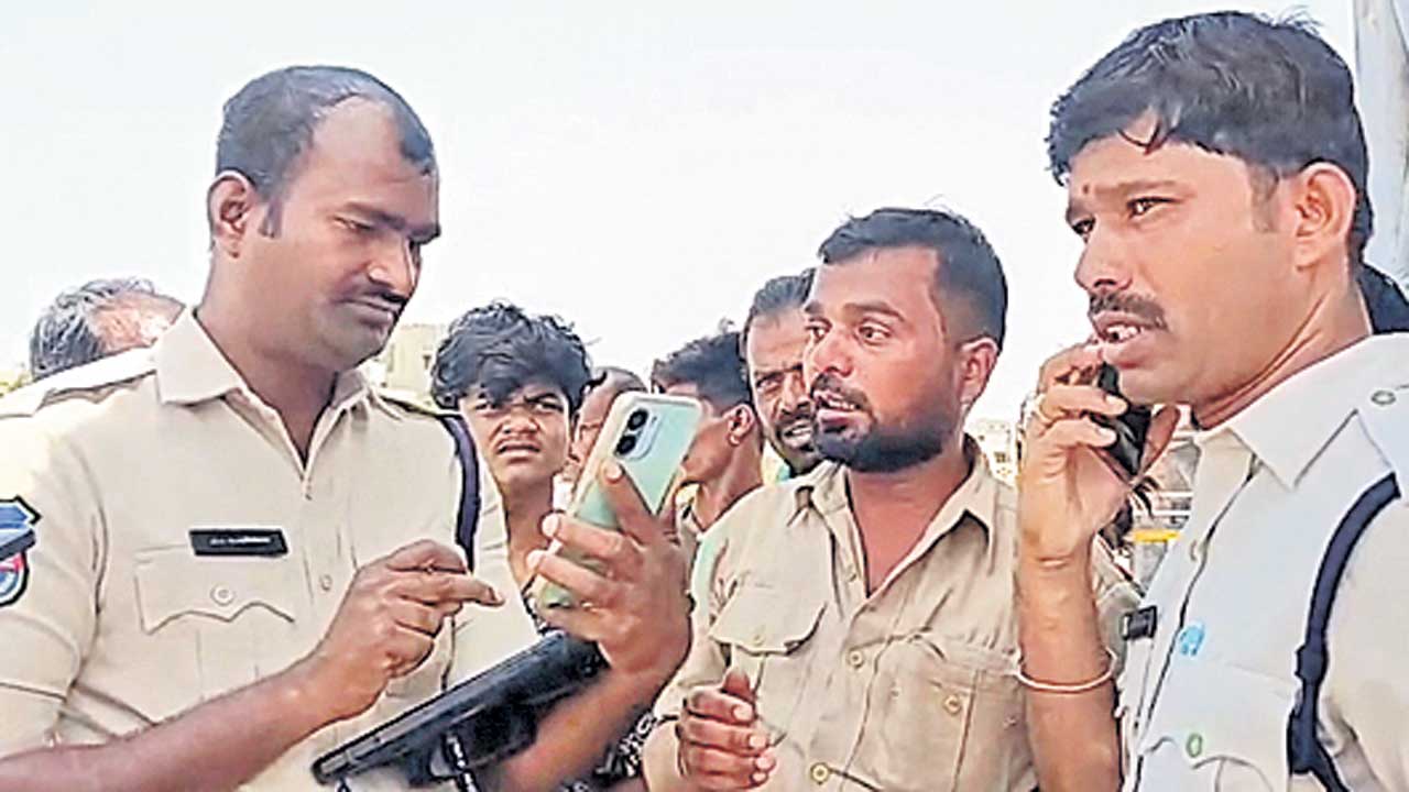 కిక్కులో డ్రైవర్‌..