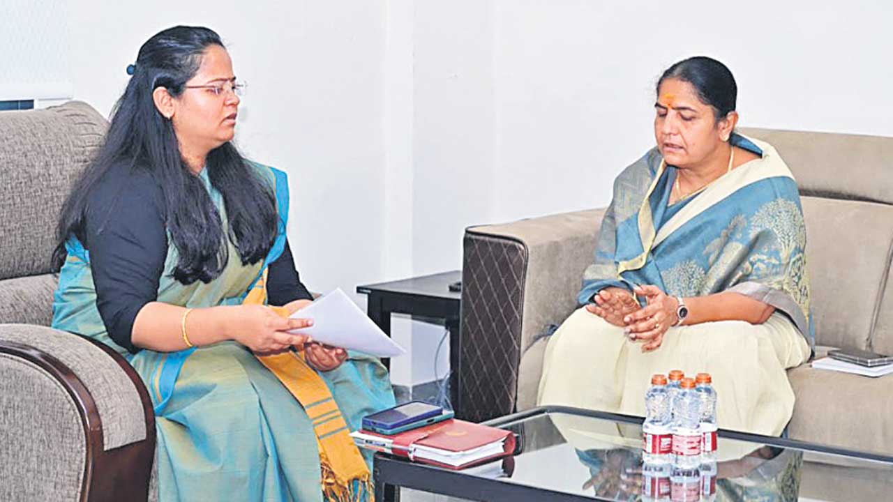 ప్రొటోకాల్‌ పాటించేలా ఆదేశించండి