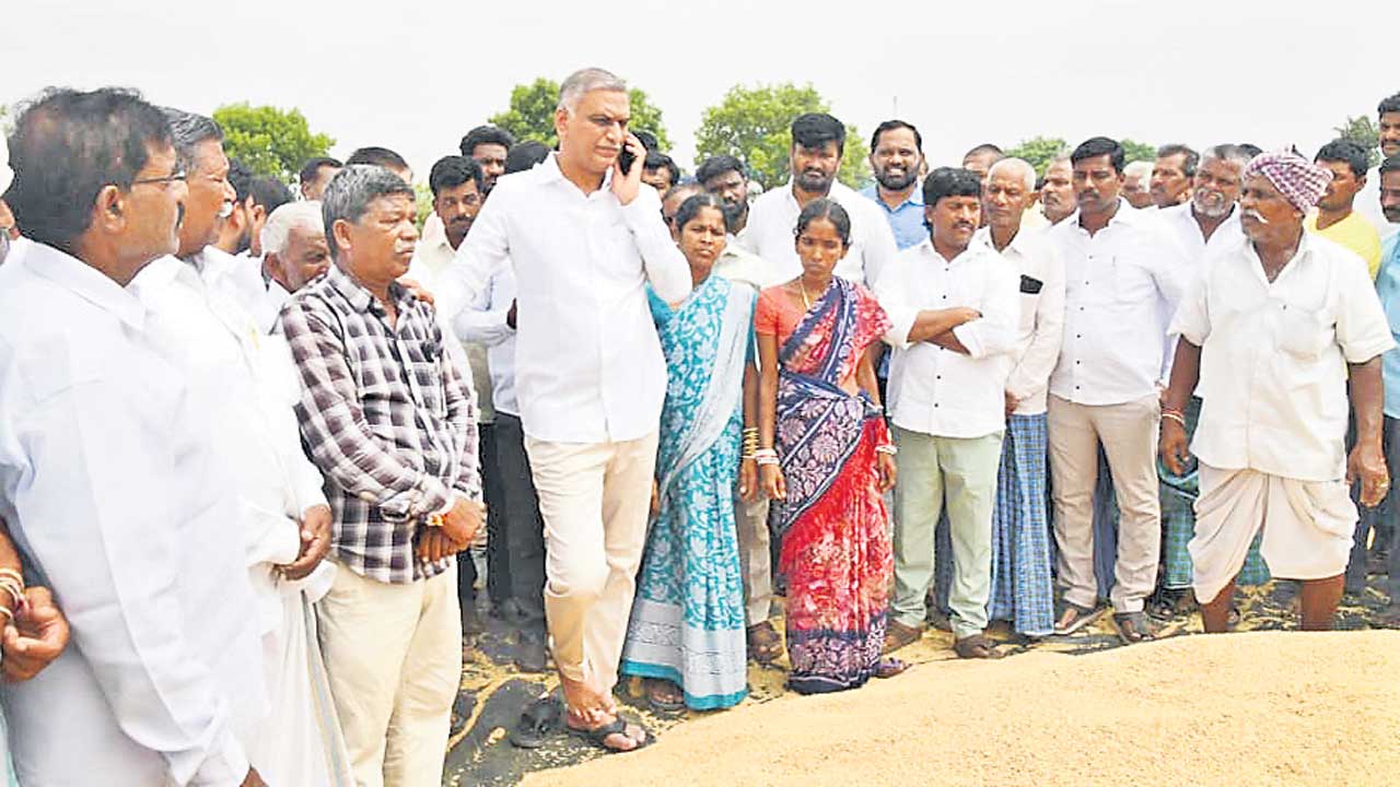 వడ్లు కొనకుంటే కలెక్టరేట్‌ ముట్టడిస్తాం