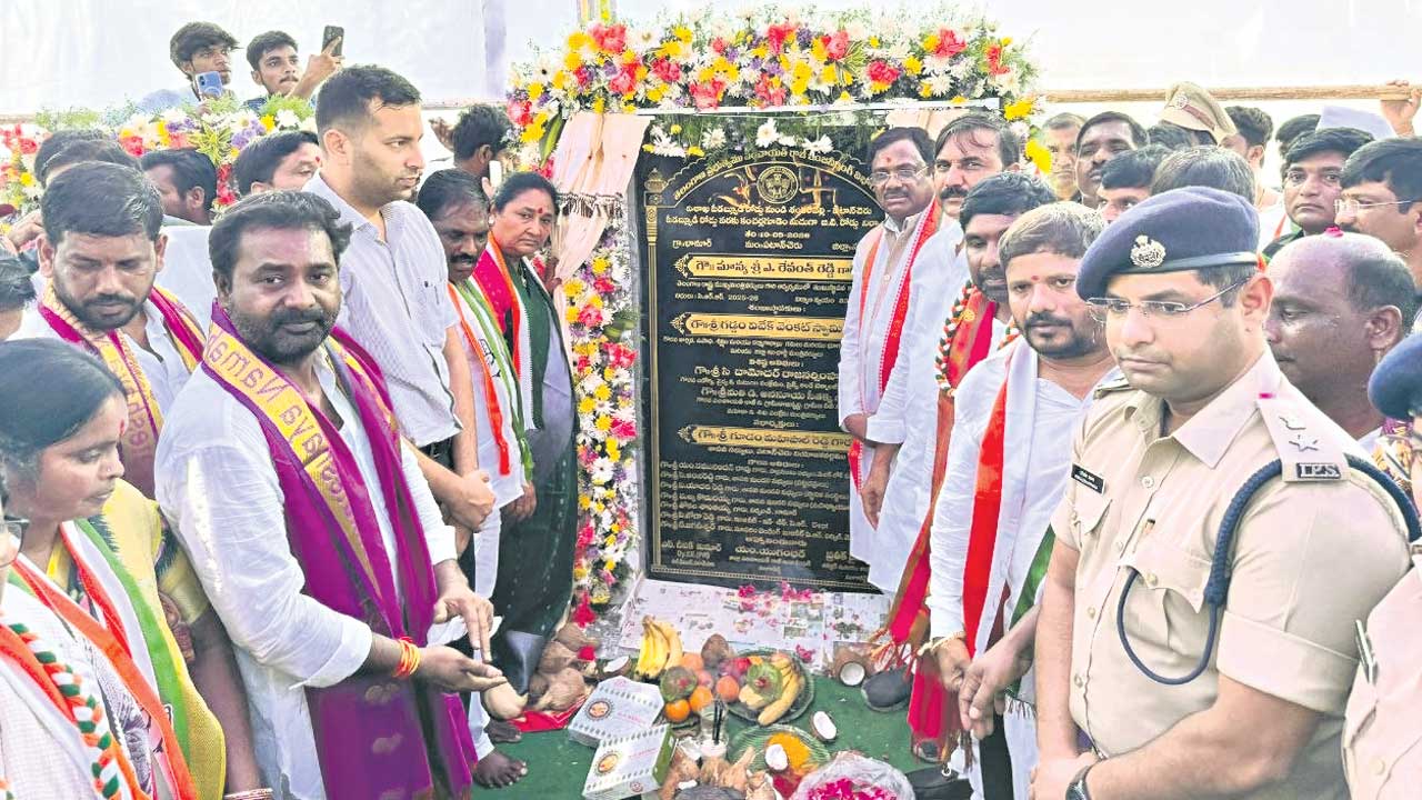 అర్హులందరికీ పింఛన్లు అందజేస్తాం