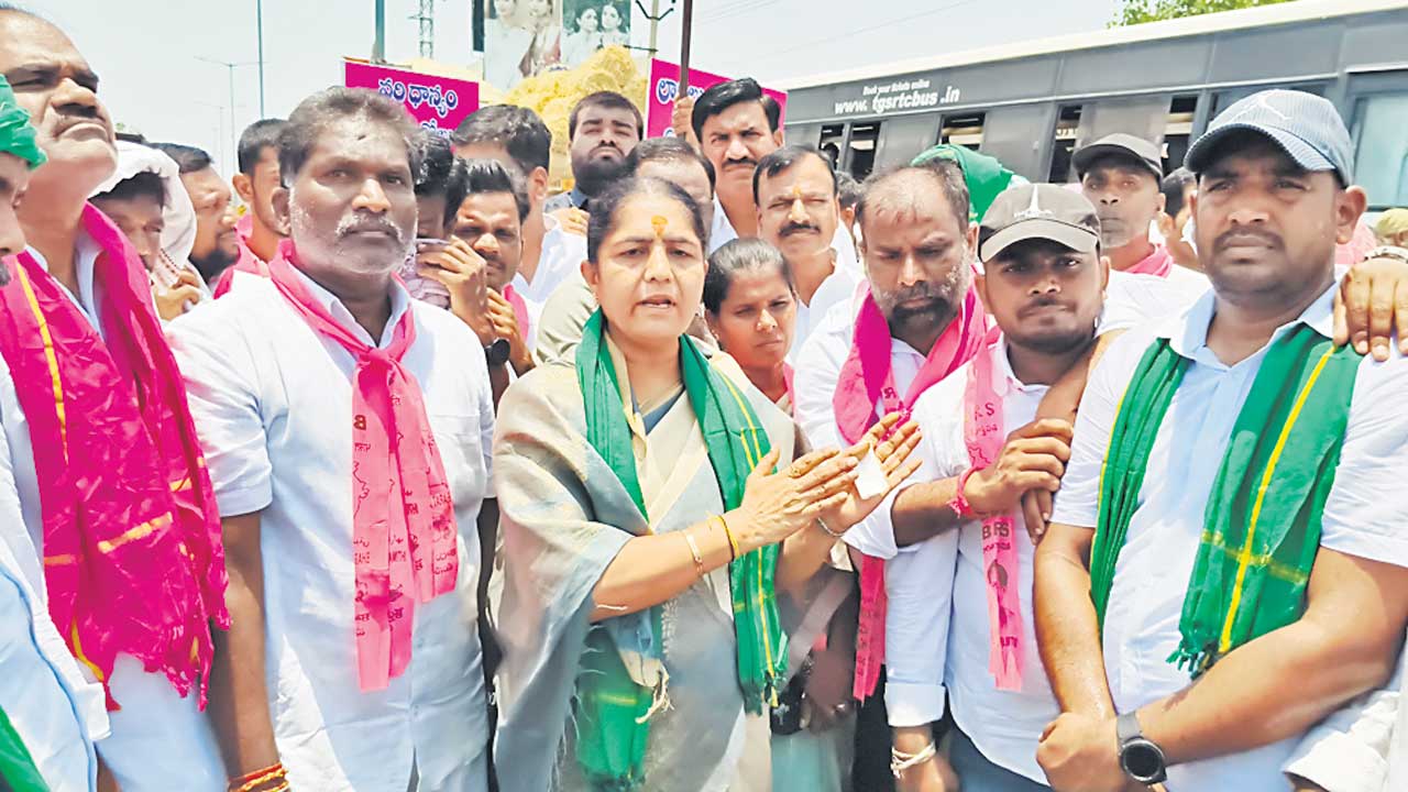 కాంగ్రెస్‌ పాలనలో రైతుల పరిస్థితి దయనీయం