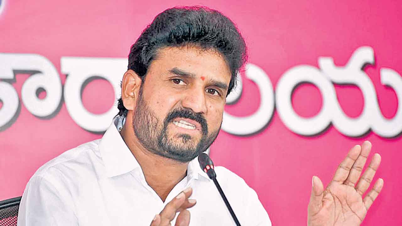 దాడులు చేస్తే ఊరుకోబోం..