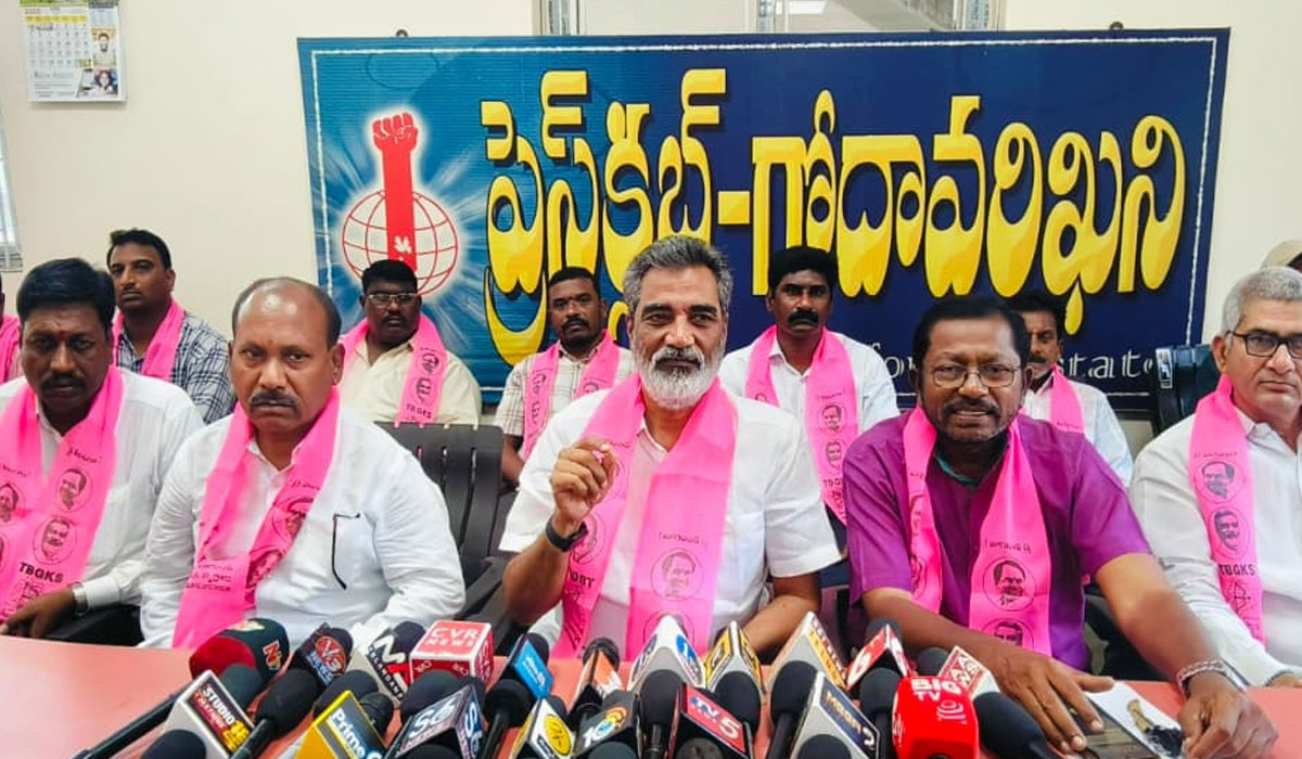 TBGKS | సింగరేణిలో మెడికల్ బోర్డు ప్రారంభమెప్పుడు.. ప్రాతినిధ్య సంఘాలపై టీబీజీకేఎస్‌ అధ్యక్షుడు మిరియాల రాజిరెడ్డి మండిపాటు