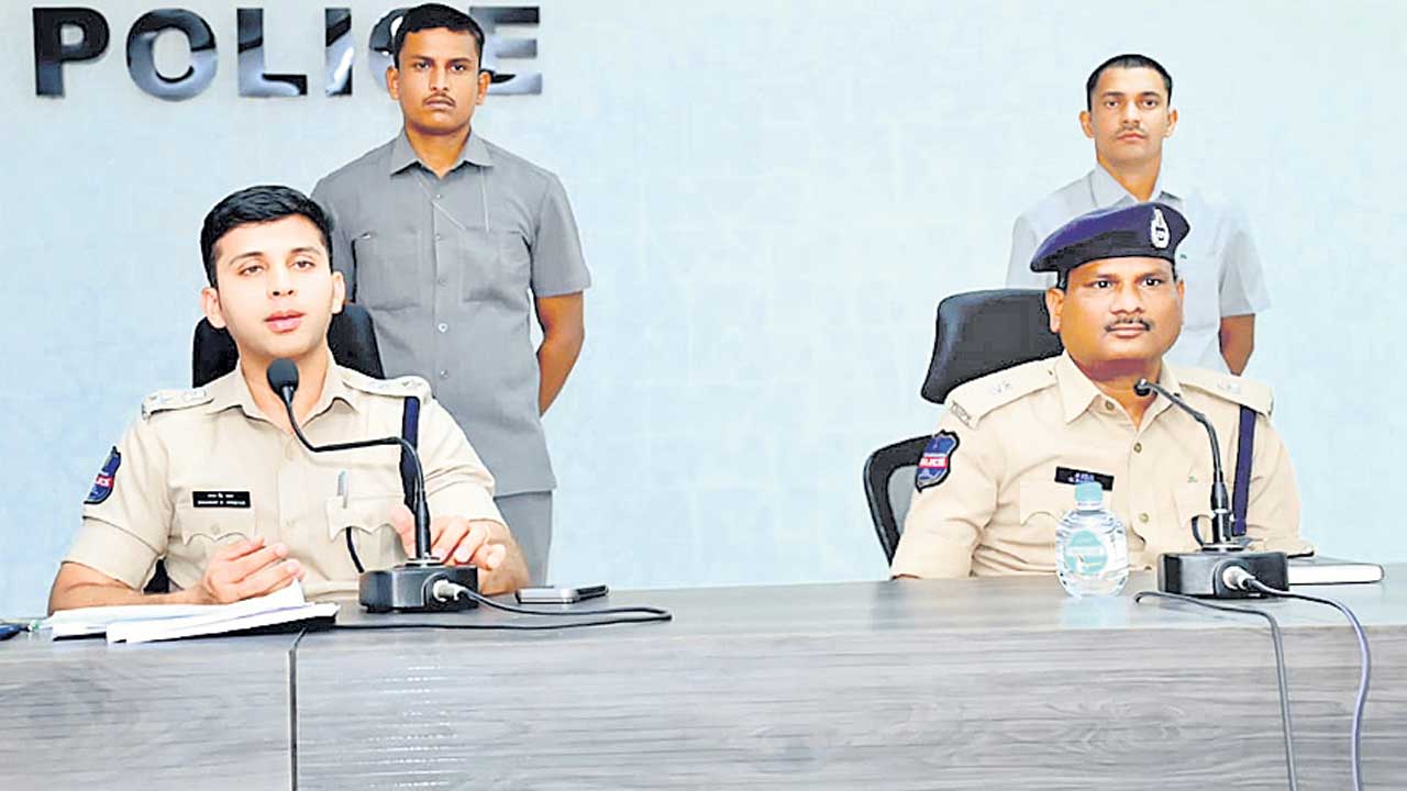 డిఫెన్సివ్‌ డ్రైవింగ్‌ అలవాటు చేసుకోవాలి