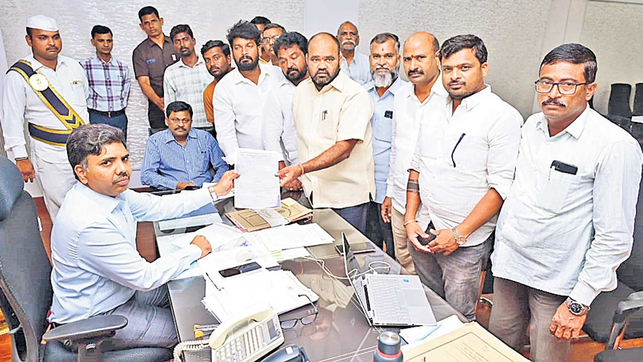 ధాన్యం సేకరణలో అక్రమాలు