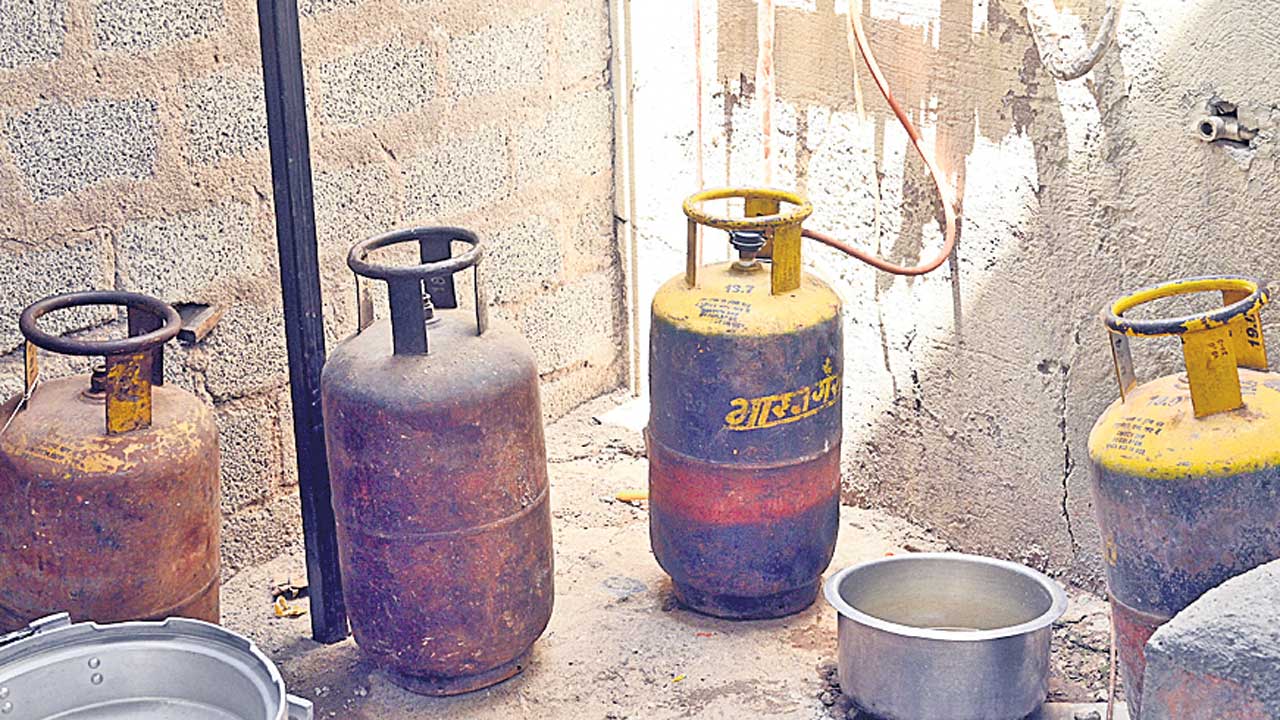 బండ బాదుడు