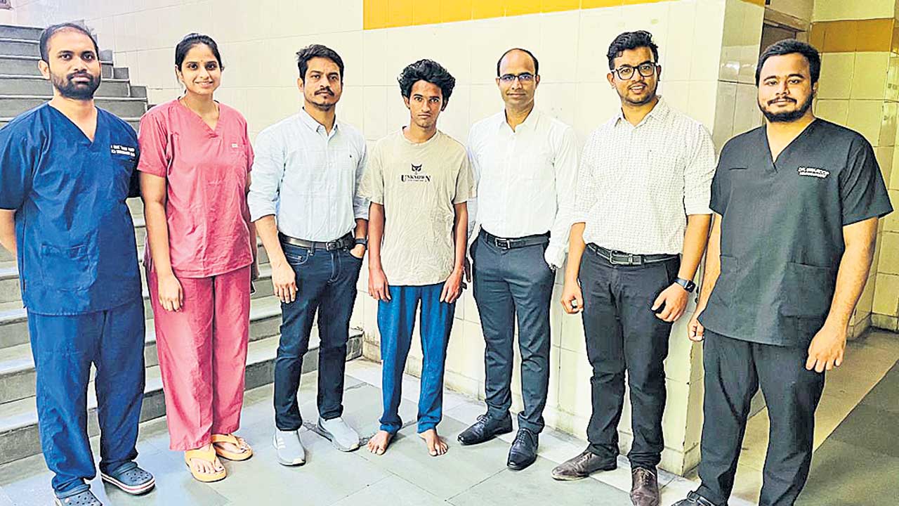 నిమ్స్‌లో ఎండోసోపిక్‌ స్పైన్‌ శస్త్రచికిత్స విజయవంతం