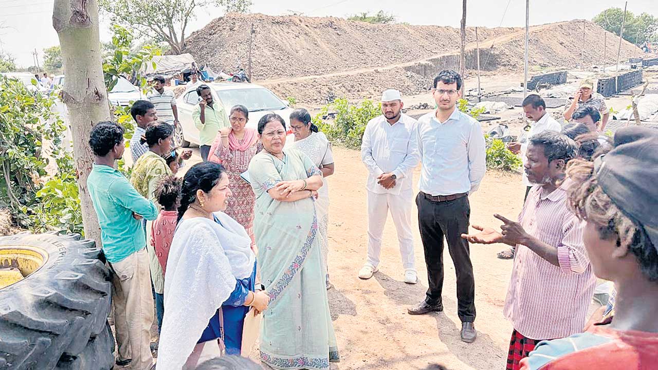వెట్టిచాకిరి నుంచి కార్కికులకు విముక్తి