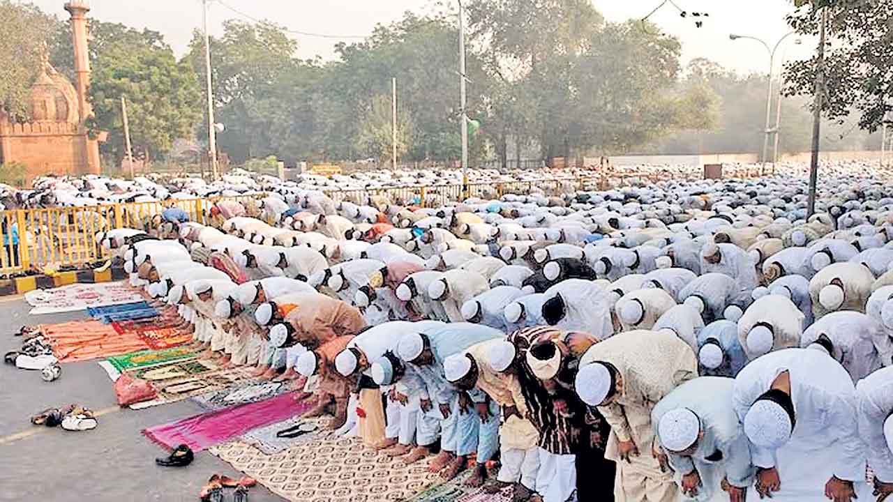 ప్రభుత్వ భూమిలో ‘నమాజ్‌’ హక్కు కాదు