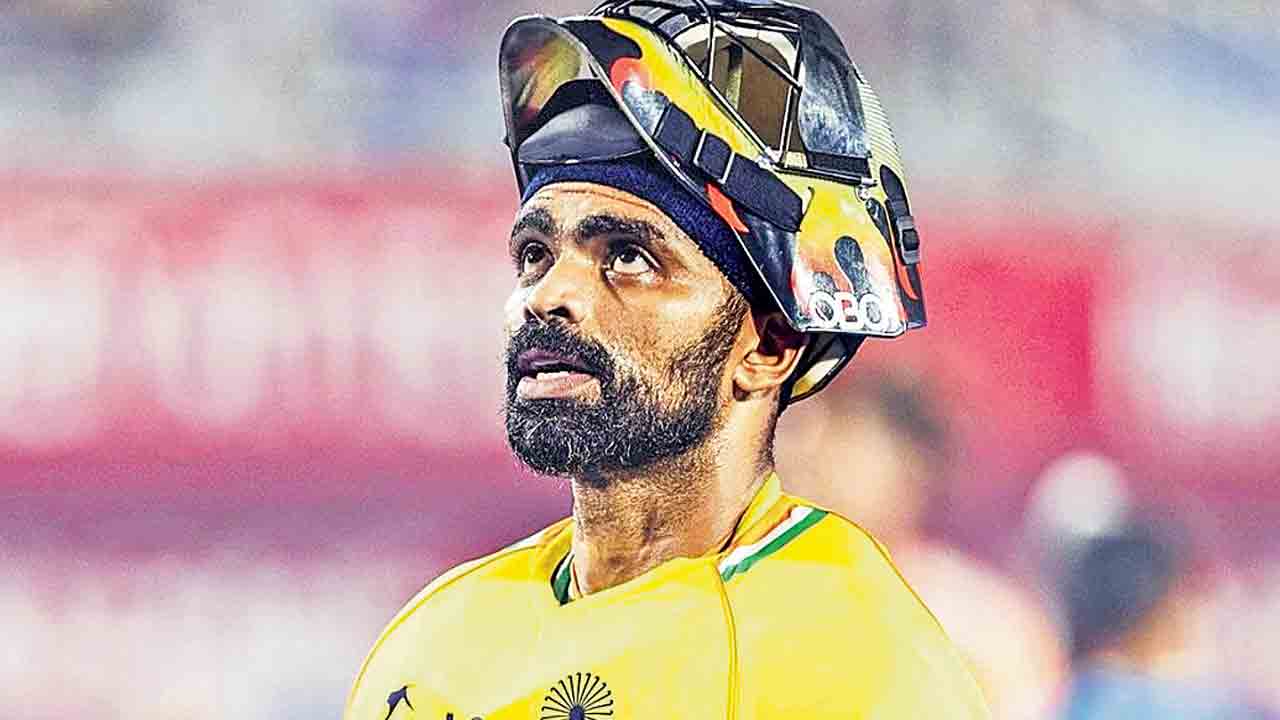 విదేశీ కోచ్‌లే కావాలా.. మేం పనికిరామా?