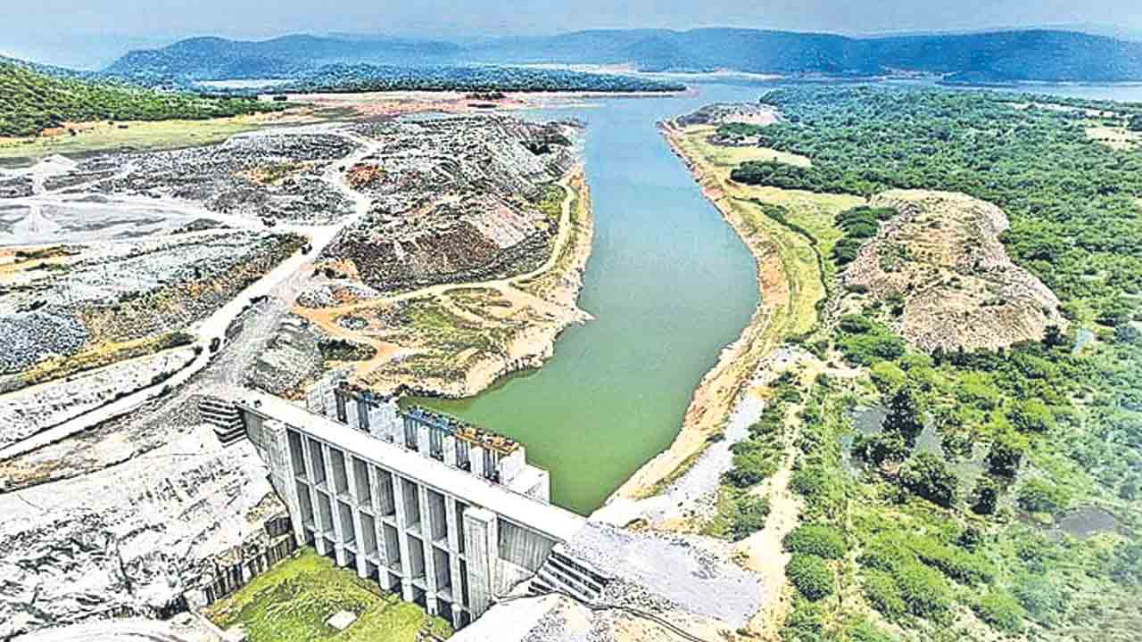 బీఆర్‌ఎస్‌ పిలుపు.. కాంగ్రెస్‌ జడుపు!