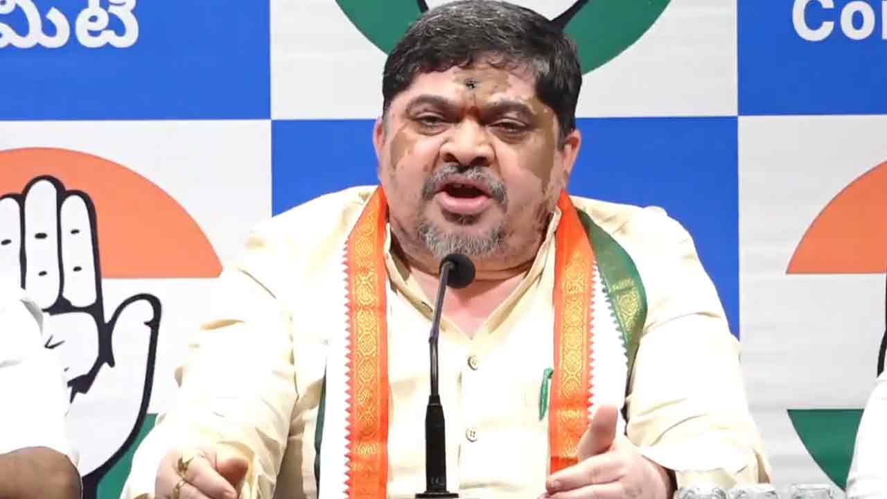 Ponnam Prabhakar | పెళ్లి చేస్తరా.. పంచాయతీ చేస్తరా..? మీ ఇష్టం.. బండి సాయి భగీరథ్‌ కేసుపై మంత్రి పొన్నం ప్రభాకర్