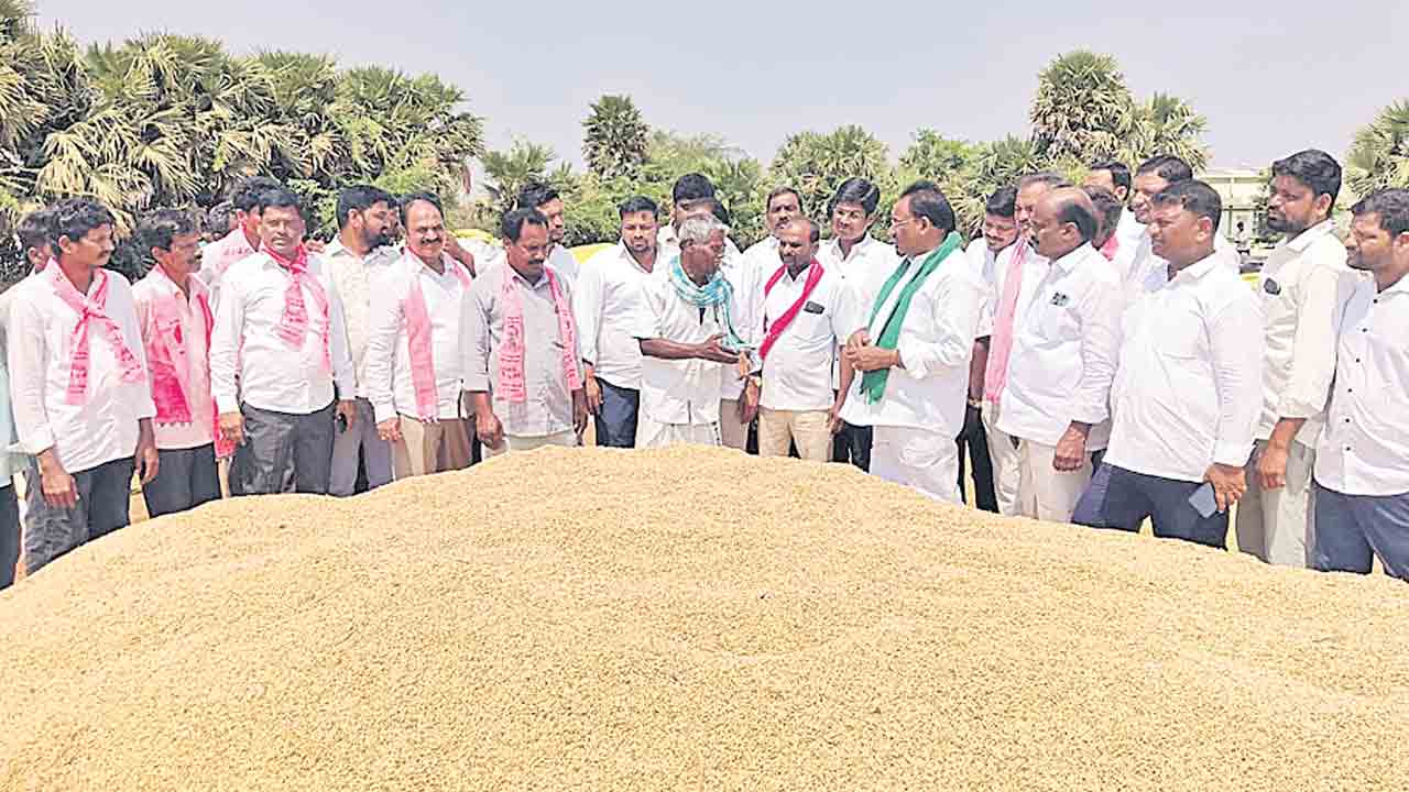 కమీషన్ల కక్కుర్తితోనేరైతులకు కష్టాలు