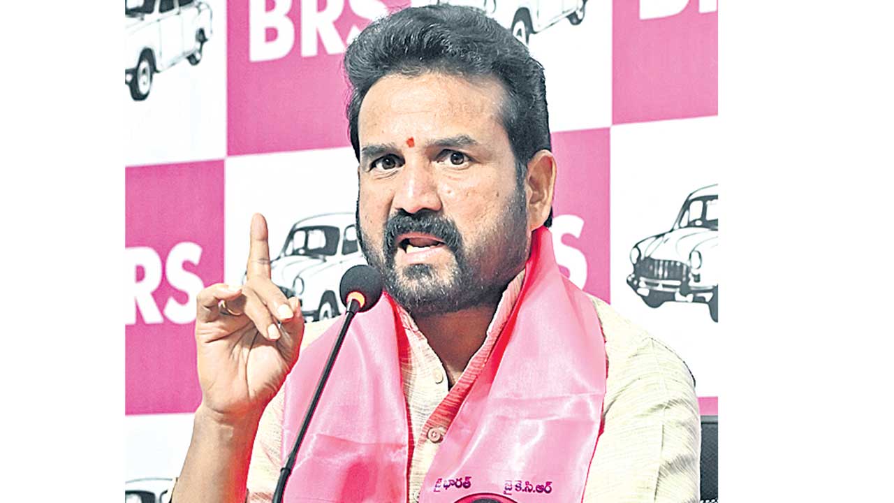 బండి సంజయ్‌ని బర్తరఫ్‌ చేయాలి