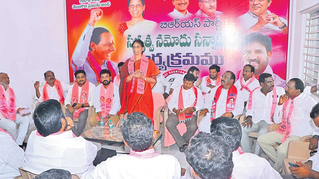 ధాన్యం కొనే ధ్యాసేది?