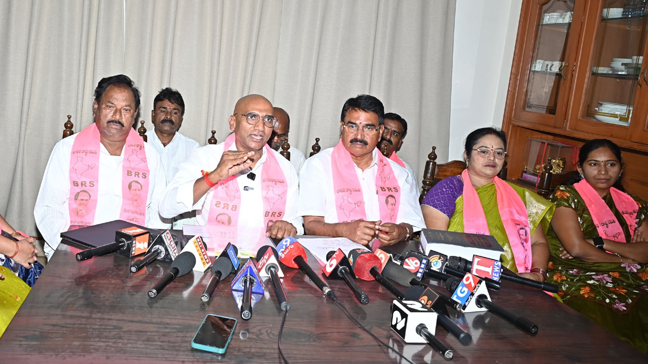 R.S. Praveen Kumar | రేవంత్, బండి సంజయ్ చీకటి స్నేహం వల్లే ఫోక్సోకేసు బలహీనం : ఆర్‌ఎస్‌ ప్రవీణ్‌కుమార్‌