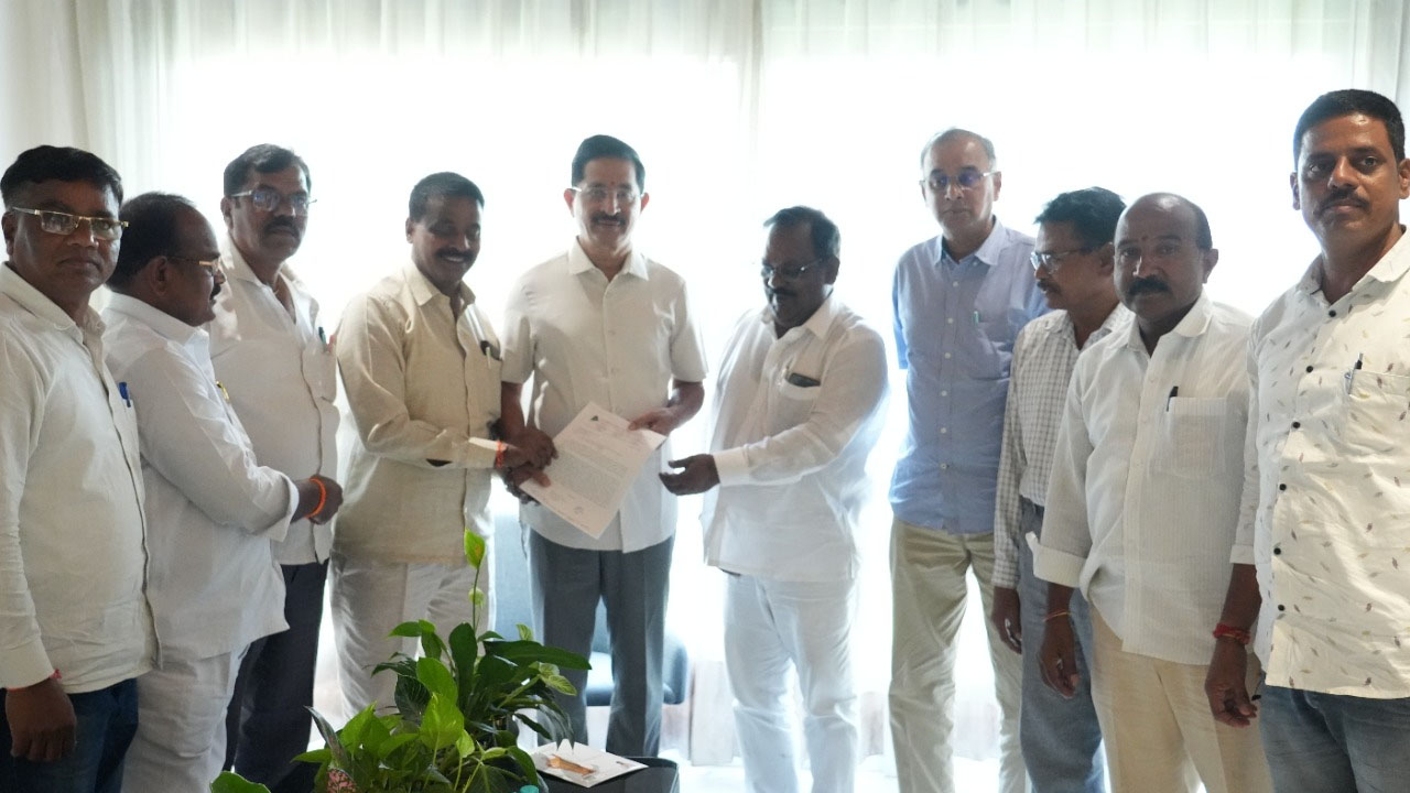 RTC JAC | జూన్‌ 2న ఆర్టీసీ విలీనానికి అపాయింటెడ్‌ డేట్‌ ప్రకటించాలి : జేఏసీ నాయకుల డిమాండ్‌