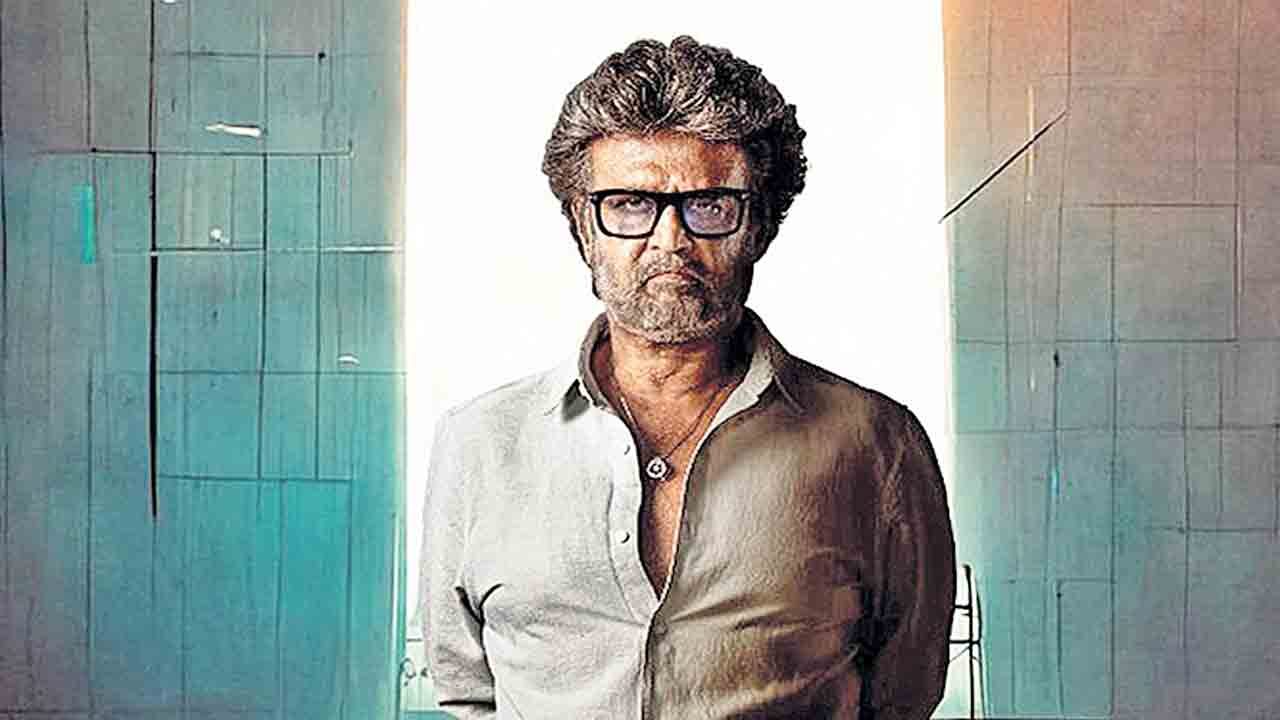 ఫస్టాఫ్‌ ప్రీక్వెల్‌ సెకండాఫ్‌ సీక్వెల్‌?