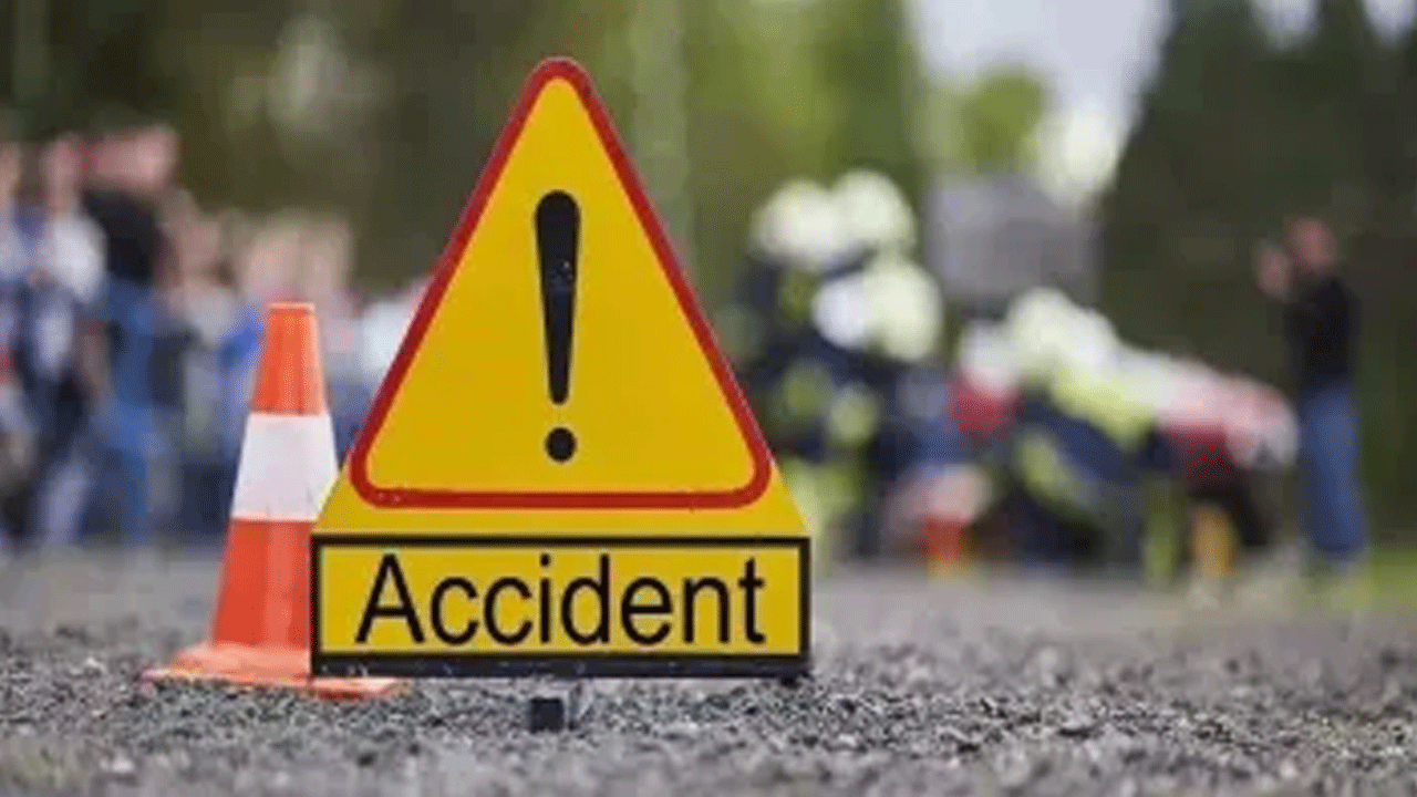 Road accident | అదుపుతప్పి 500 అడుగుల లోయలోపడ్డ కారు.. ఐదుగురు దుర్మరణం..!