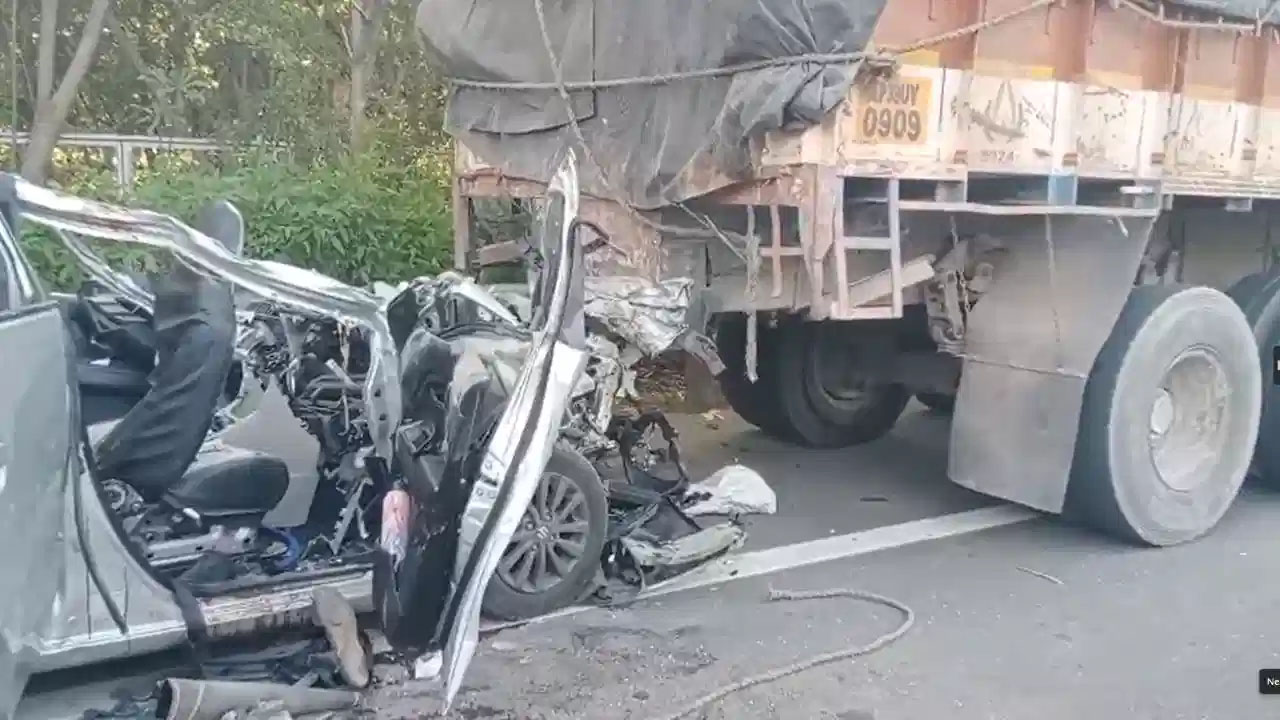 Horrific Accident | శంషాబాద్‌ వద్ద ఓఆర్‌ఆర్‌పై ఘోర ప్రమాదం.. ఆరుగురు మృతి