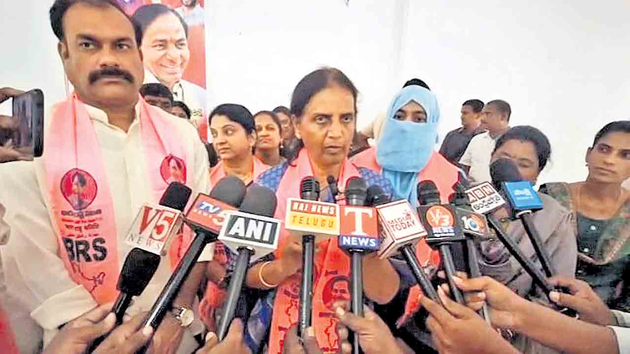 భూ కుంభకోణంపై సీఎం స్పందనేది?