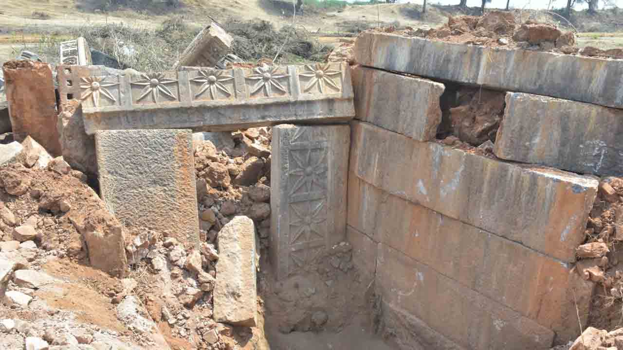 Shivalayam | శివాలయాన్ని బుల్డోజర్‌తో కూల్చడం అన్యాయం..