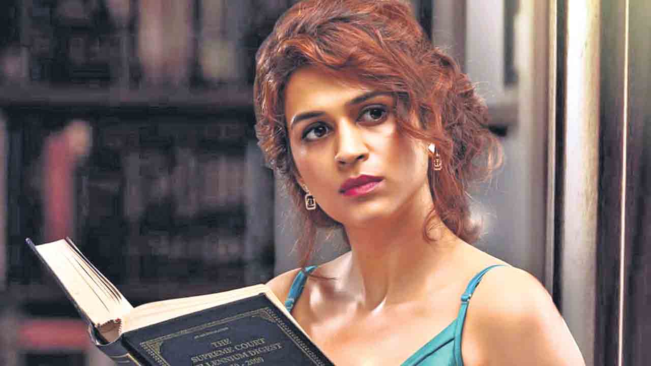 చీకటిలో వెలుగులా ఉద్భవించిన శక్తి