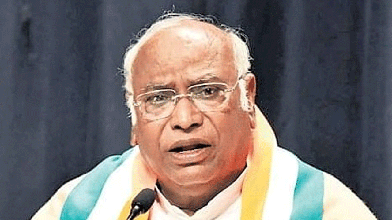 Mallikarjun Kharge | కర్ణాటక సీఎం పదవిపై కన్ఫ్యూజన్‌కు త్వరలో తెర : మల్లికార్జున్‌ ఖర్గే