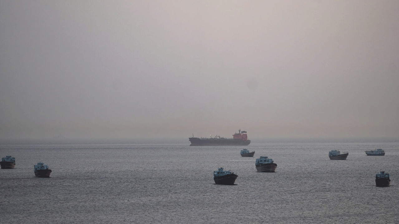LPG ships | ఉద్రిక్తతల వేళ హర్మూజ్‌ దాటి భారత్‌ వైపు మరో రెండు ఎల్పీజీ నౌకలు..!