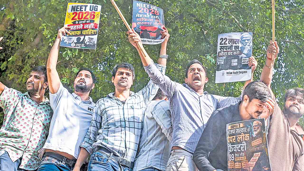 NEET | నీట్‌ లీకేజీపై విద్యార్థుల భగ్గు.. దేశవ్యాప్తంగా మిన్నంటిన నిరసనలు