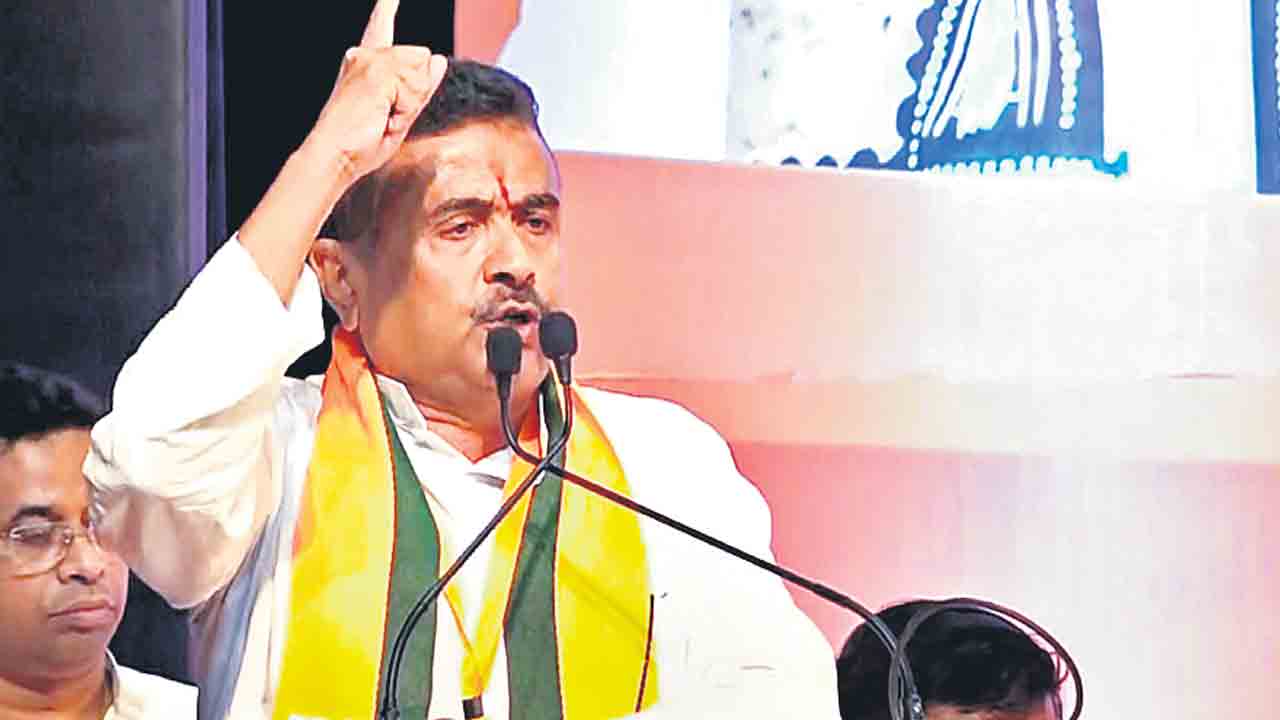 బెంగాల్‌ సీఎంగా సువేందు అధికారి ప్రకటించిన అమిత్‌ షా.. నేడు ప్రమాణ స్వీకారం