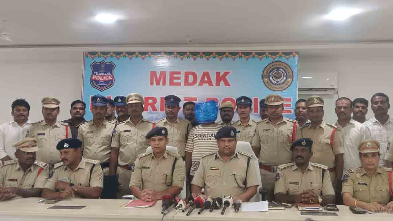 Thieves | తాళం వేసి ఉన్న ఇండ్లే వారి టార్గెట్‌.. అదుపులో దొంగలు